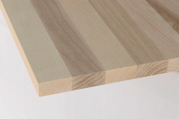 Esche Leimholzplatte A/B mit durchgehender Lamelle – nach Maß 2