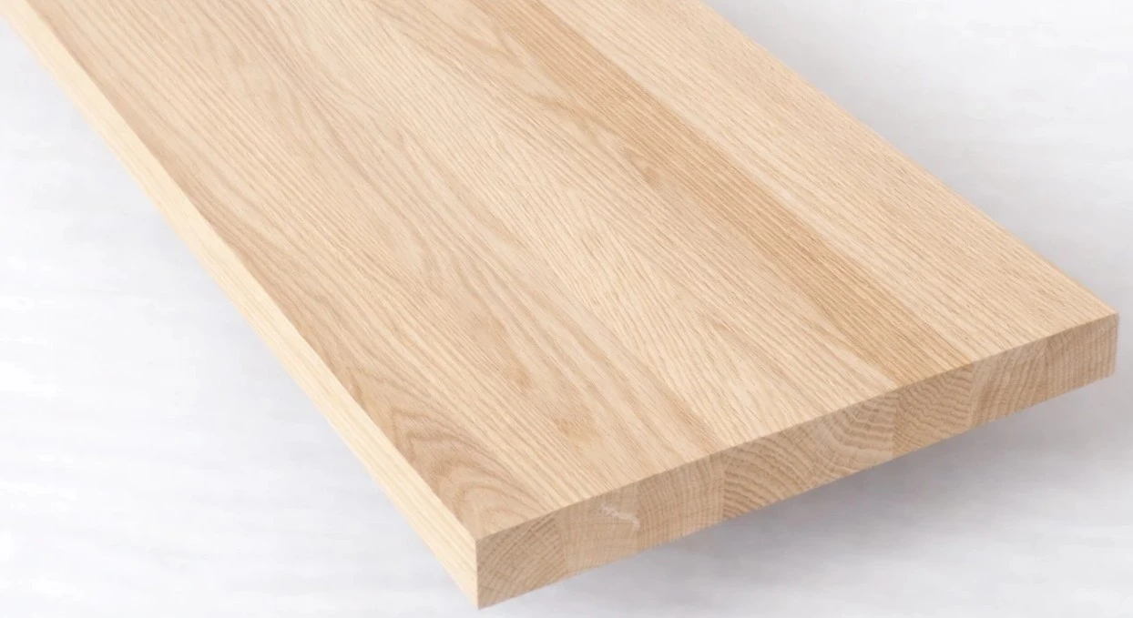 Massivholzplatte Esche mit durchgehenden Lamellen